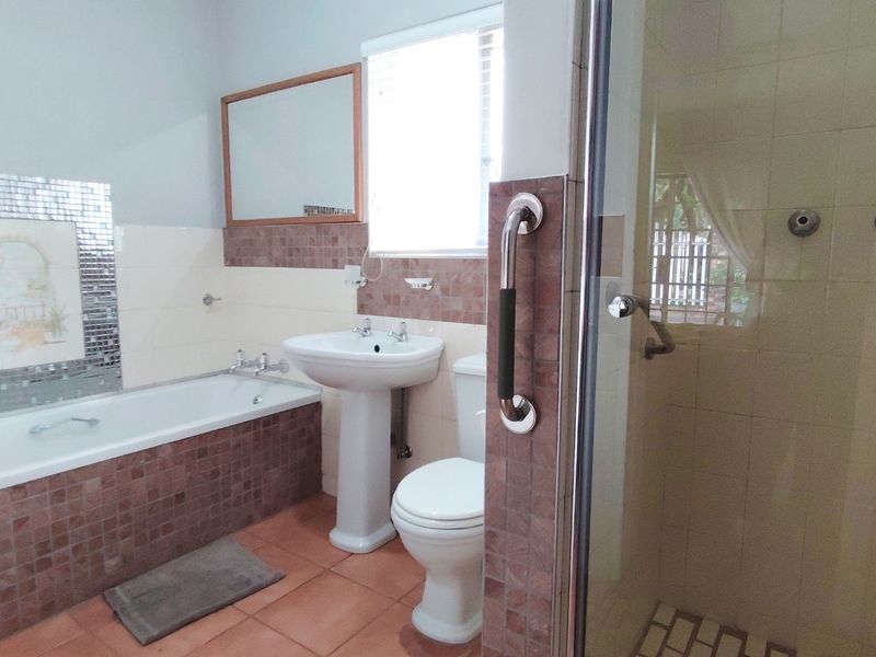 Elegant 6-Bedroom home for Sale in SE3 - Photo 5