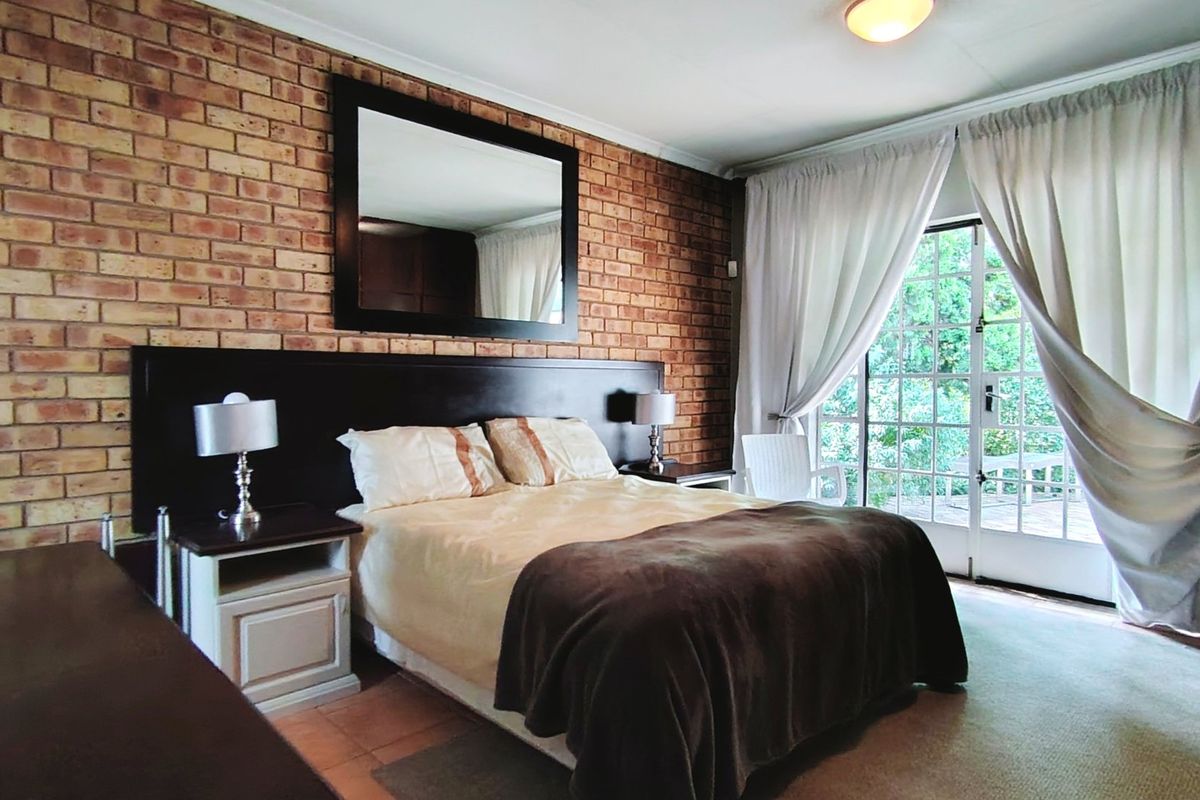 Elegant 6-Bedroom home for Sale in SE3 - Photo 3