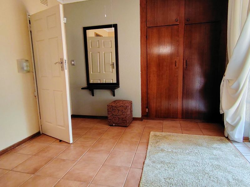 Elegant 6-Bedroom home for Sale in SE3 - Photo 4