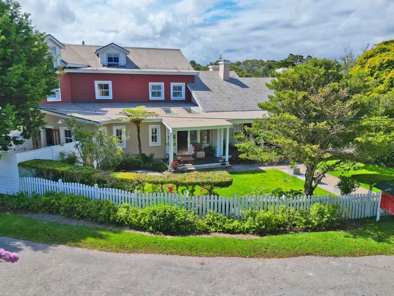 Prime Investment Opportunity – Dual Living Home with a B&B - Photo 4