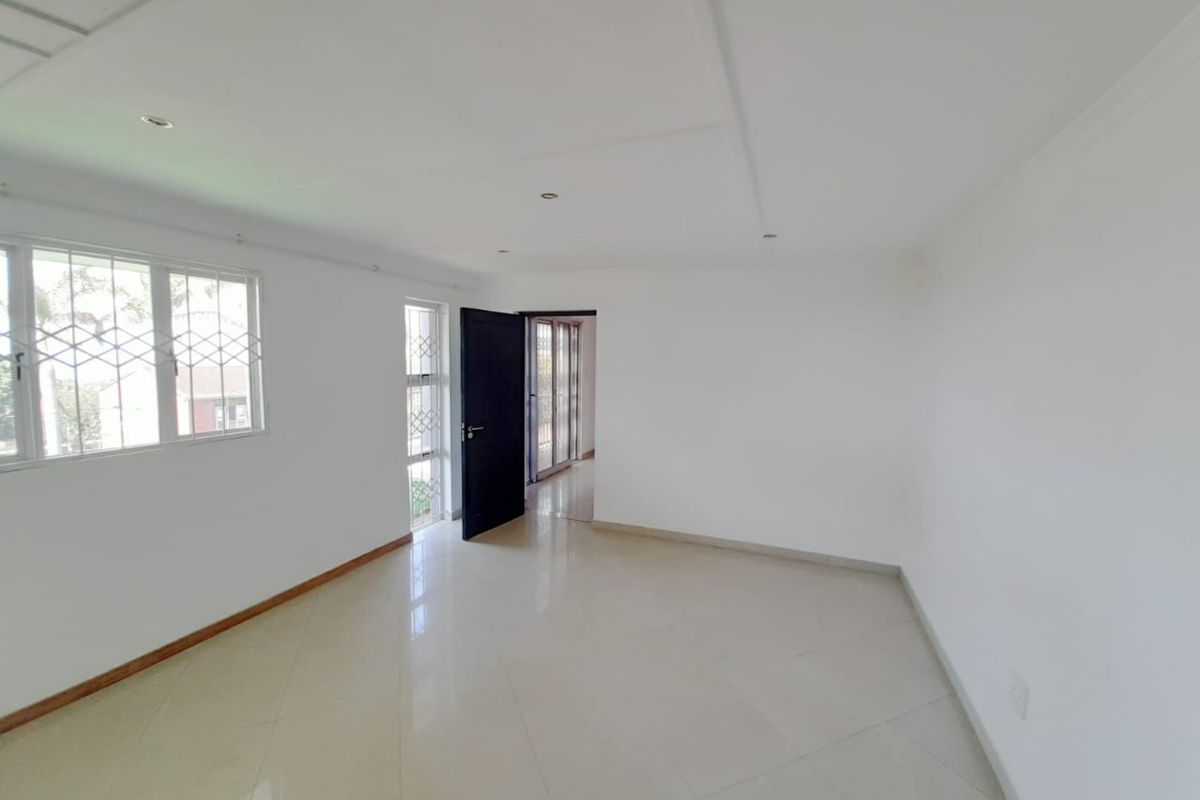 Well-Positioned 3-Bedroom Apartment To Let in Stanger Heights - Photo 4