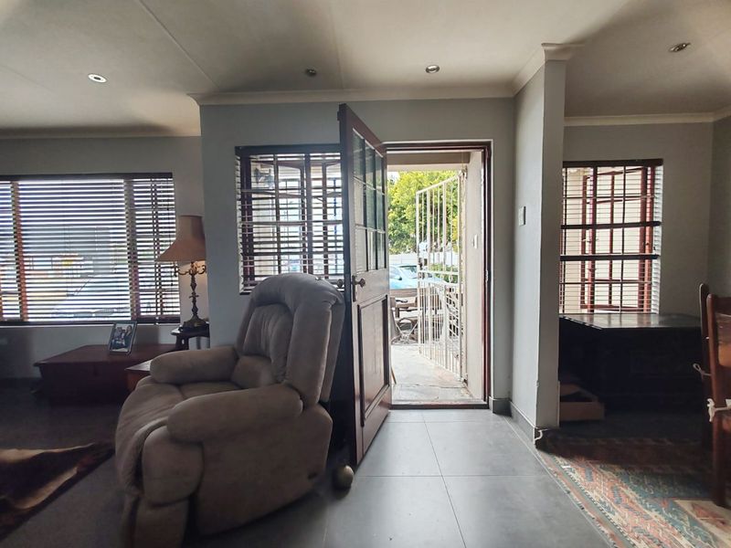 High-Visibility Property with Exceptional Work From Home & Income Potential - Photo 3