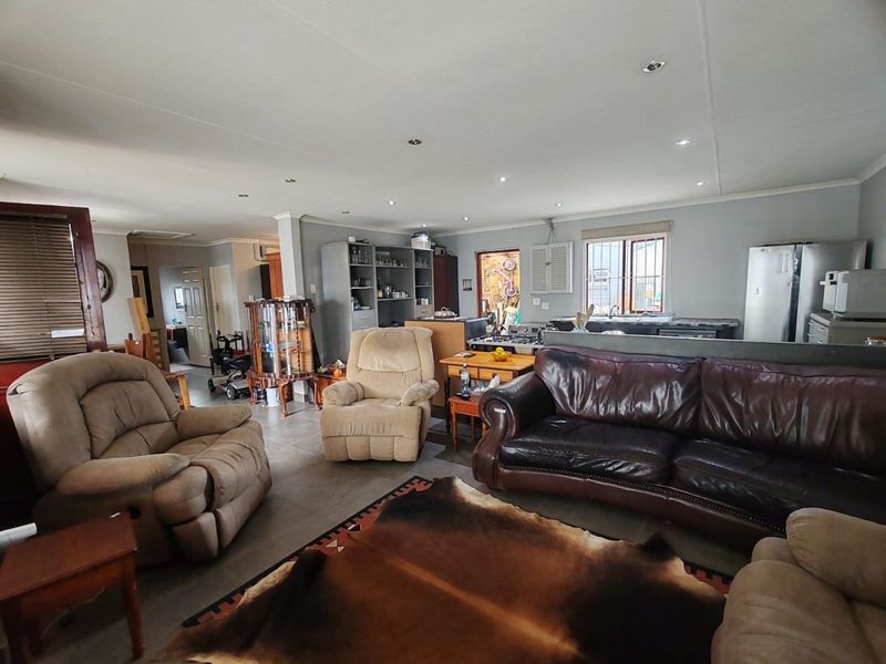 High-Visibility Property with Exceptional Work From Home & Income Potential - Photo 6