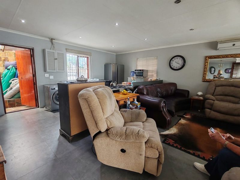 High-Visibility Property with Exceptional Work From Home & Income Potential - Photo 4