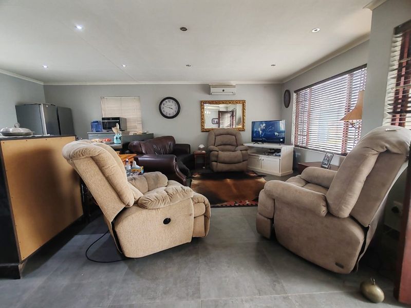 High-Visibility Property with Exceptional Work From Home & Income Potential - Photo 5