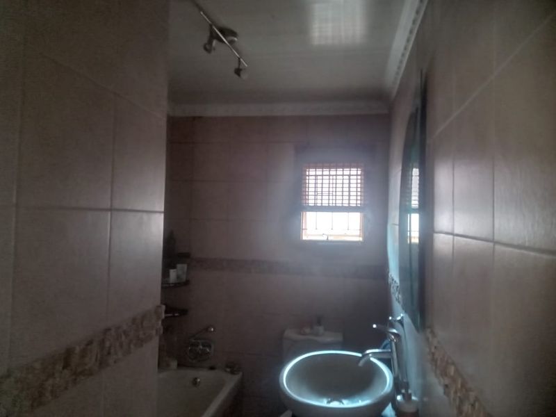 Perfect Starter Home or Investment Opportunity - Photo 10