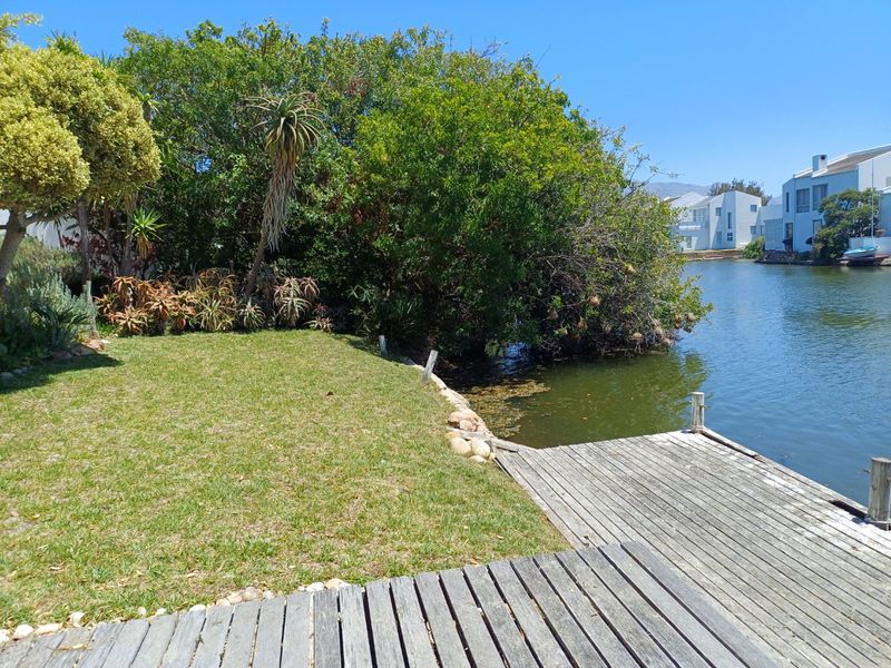 ESCAPE TO THESE TRANQUIL WATERWAYS OF MARINA DA GAMA - Photo 3