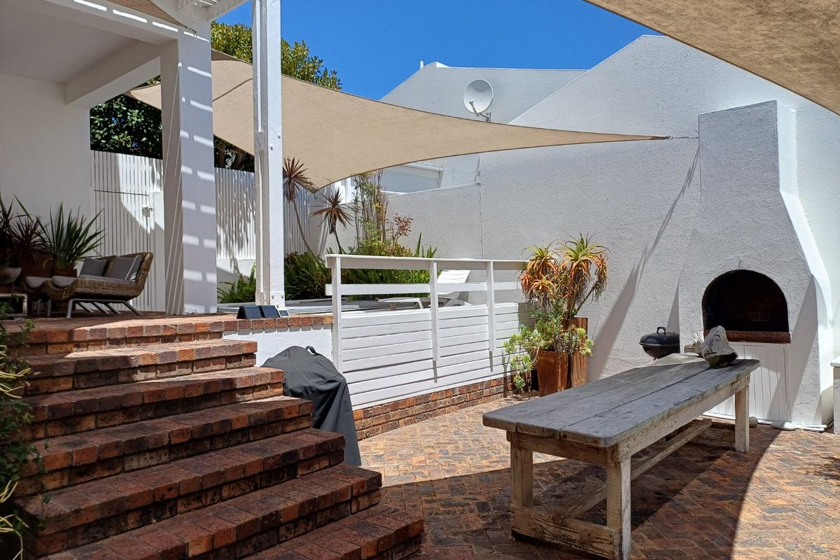 ESCAPE TO THESE TRANQUIL WATERWAYS OF MARINA DA GAMA - Photo 2