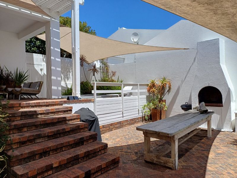 ESCAPE TO THESE TRANQUIL WATERWAYS OF MARINA DA GAMA - Photo 2