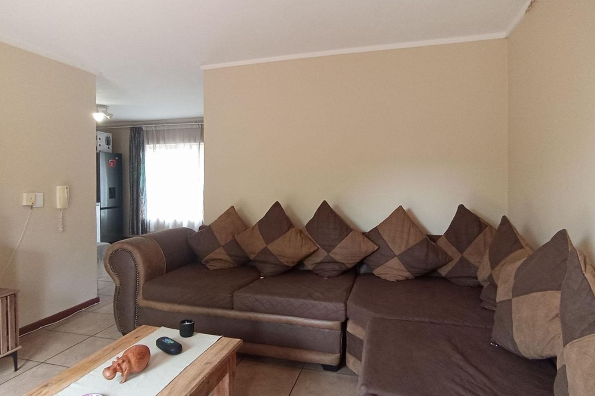 2 Bed Apartment in The Reeds for Sale - Photo 5