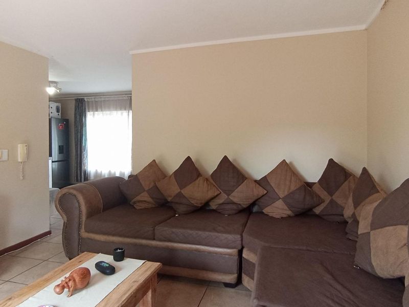 2 Bed Apartment in The Reeds for Sale - Photo 5