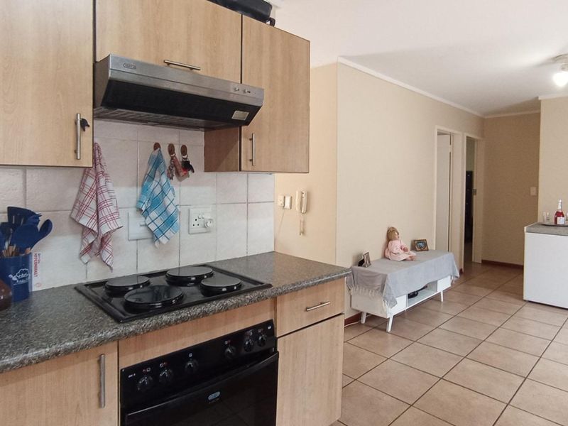 2 Bed Apartment in The Reeds for Sale - Photo 7