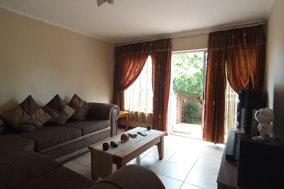 2 Bed Apartment in The Reeds for Sale - Photo 4