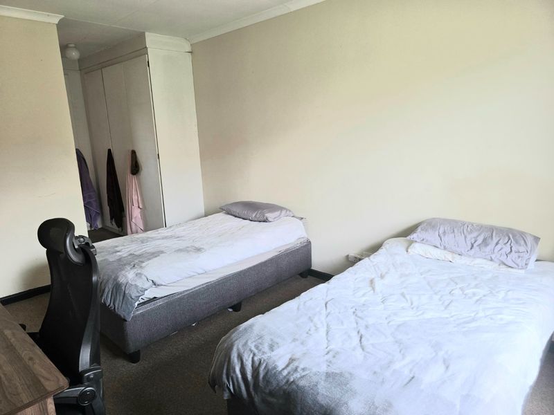 BEAUTIFUL CORNER SIMPLEX IN THE HEART OF MEYERSPARK - Photo 6