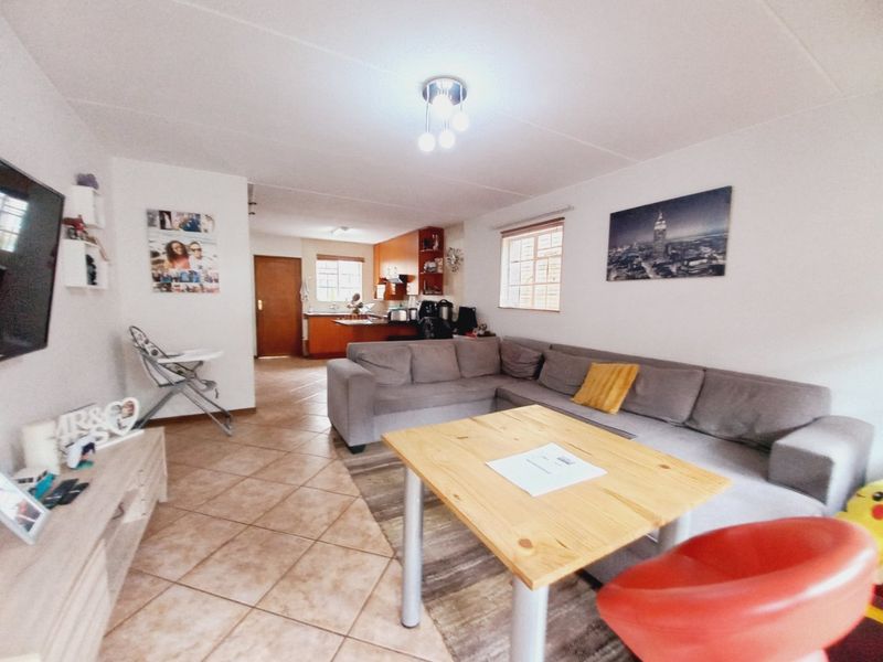 Charming 2-Bedroom Duplex Offering Private Garden Living in a Secure Complex - Photo 3