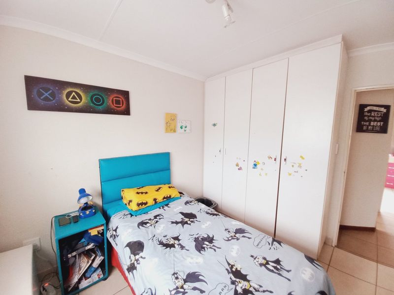 Charming 2-Bedroom Duplex Offering Private Garden Living in a Secure Complex - Photo 10