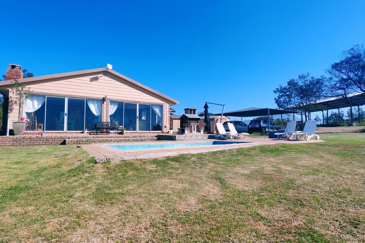 Unbeatable views define surrounded by beautiful country living  - Photo 3