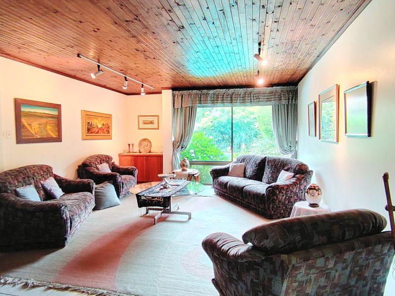 Charming Family Home with Exceptional features in SE3 - Photo 7