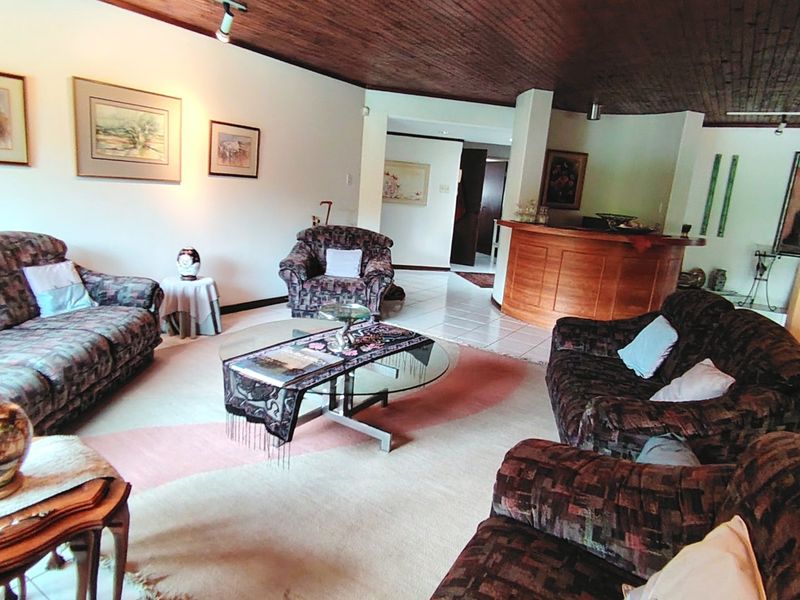 Charming Family Home with Exceptional features in SE3 - Photo 8