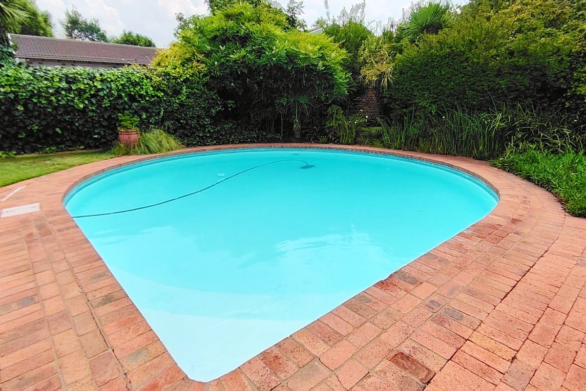 Charming Family Home with Exceptional features in SE3 - Photo 3