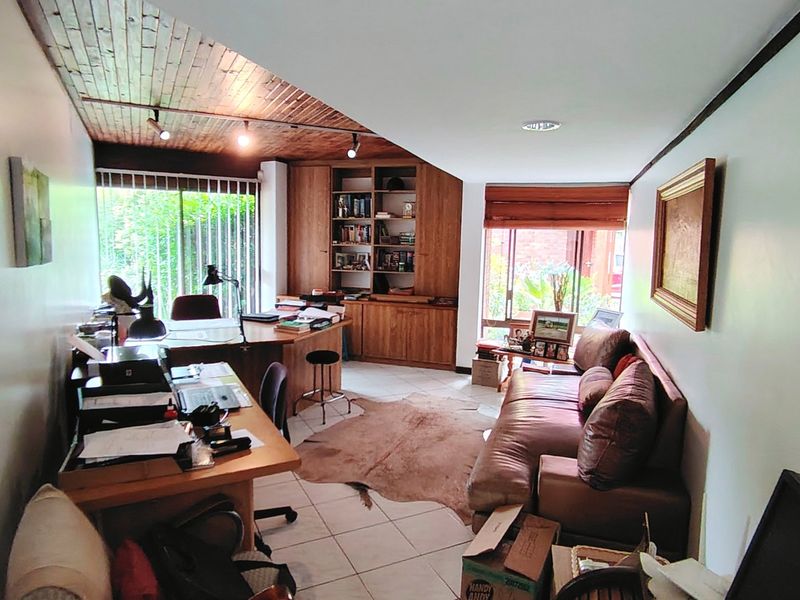 Charming Family Home with Exceptional features in SE3 - Photo 10