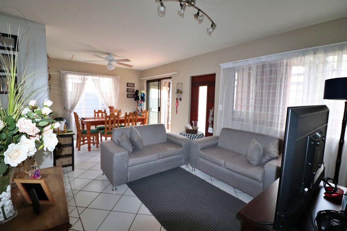 Secure Family Home in a Boomed-Off Area – Ideal for Modern Living - Photo 5