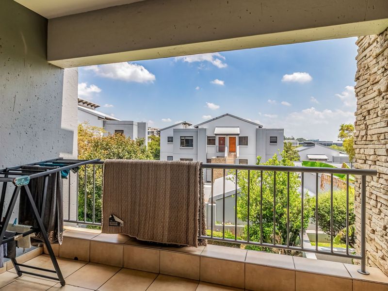 Renovated 1st floor Apartment For Sale in Waterstone Park - Photo 10