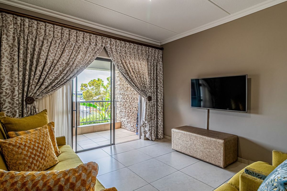 Renovated 1st floor Apartment For Sale in Waterstone Park - Photo 3