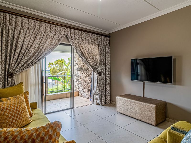 Renovated 1st floor Apartment For Sale in Waterstone Park - Photo 3