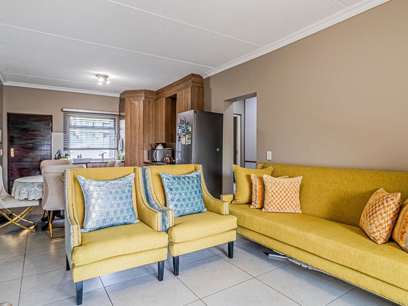 Renovated 1st floor Apartment For Sale in Waterstone Park - Photo 7