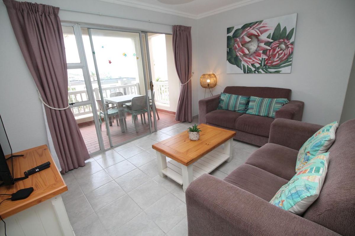 Top-Floor Apartment with Sea Views – Uvongo Main Beach  - Photo 3