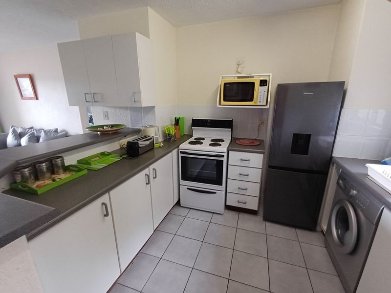 Ground Floor Unit in Laguna La Crete: Ideal Investment Opportunity - Photo 10