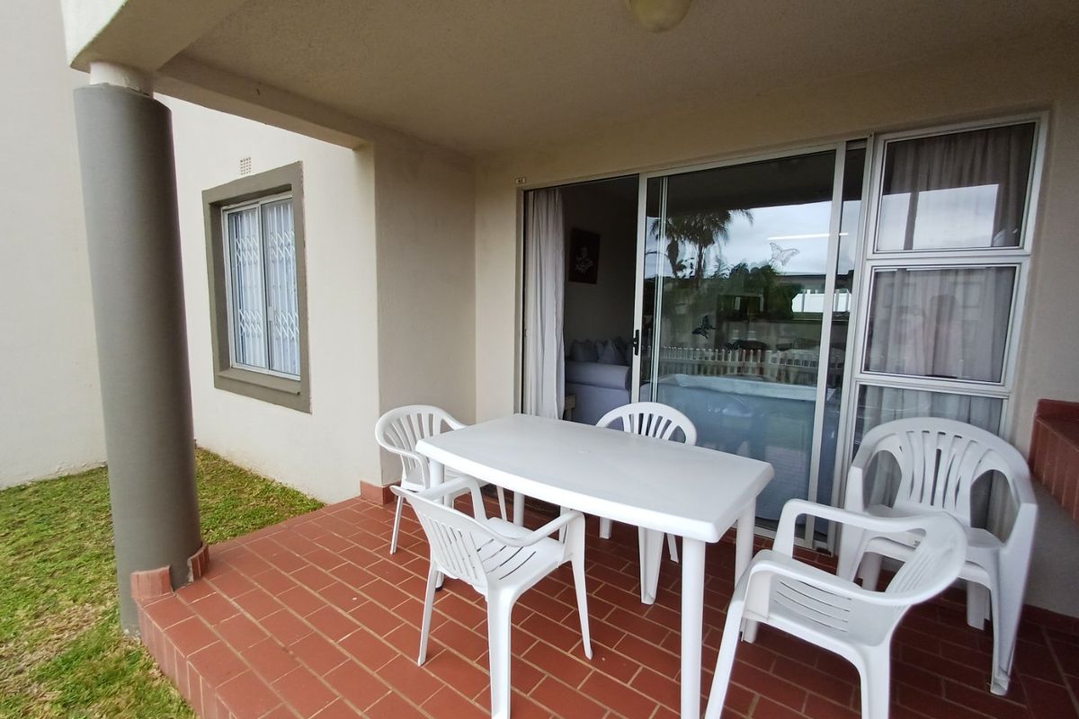 Ground Floor Unit in Laguna La Crete: Ideal Investment Opportunity - Photo 3