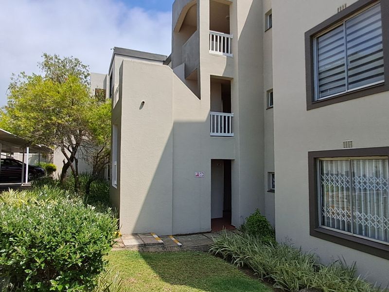 2 Bedroom Furnished Unit with Sea Views in Laguna La Crete: Ideal Investment Opportunity - Photo 7