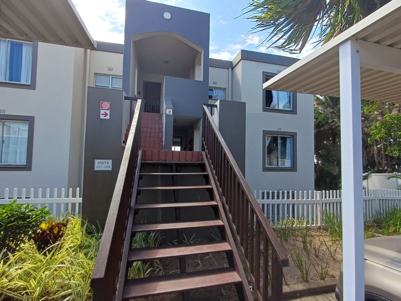 2 Bed 2 Bath unit with direct access to Uvongo Beach! - Photo 4