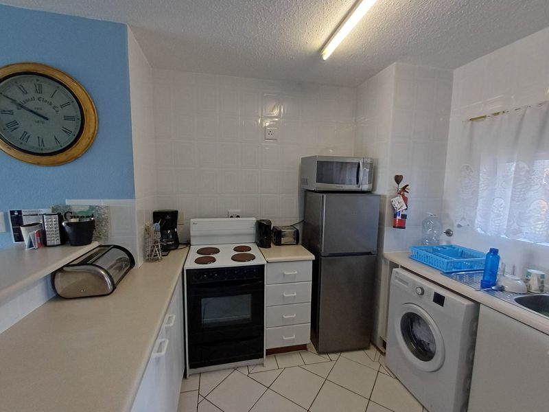 2 Bed 2 Bath unit with direct access to Uvongo Beach! - Photo 7