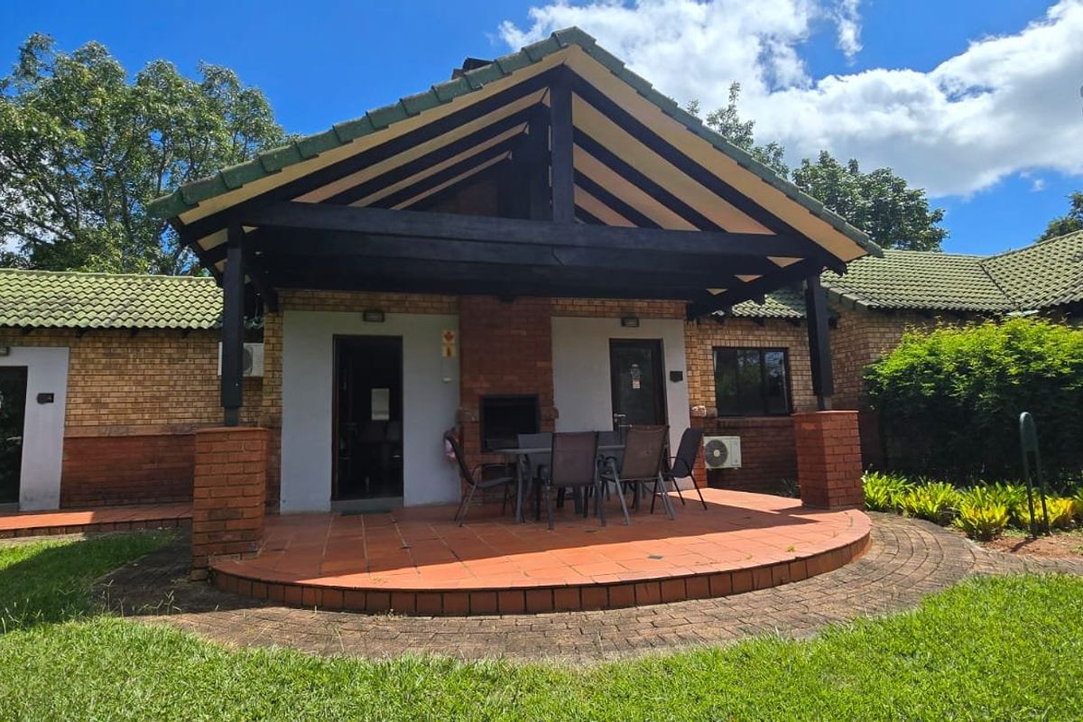 Newly Renovated Unit, Lock up And Go - Photo 3