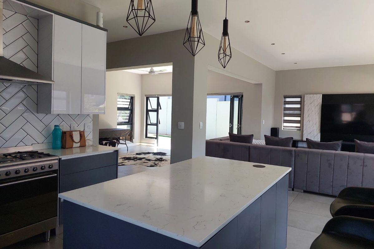 3 BEDROOM HOME IN OLIVEWOOD ESTATE - Photo 2