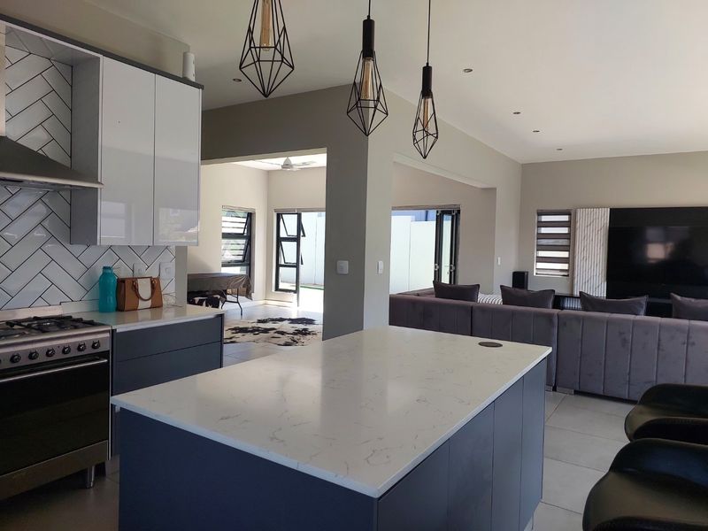 3 BEDROOM HOME IN OLIVEWOOD ESTATE - Photo 2