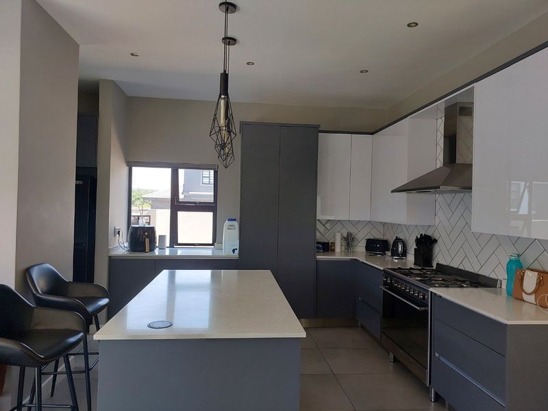 3 BEDROOM HOME IN OLIVEWOOD ESTATE - Photo 9