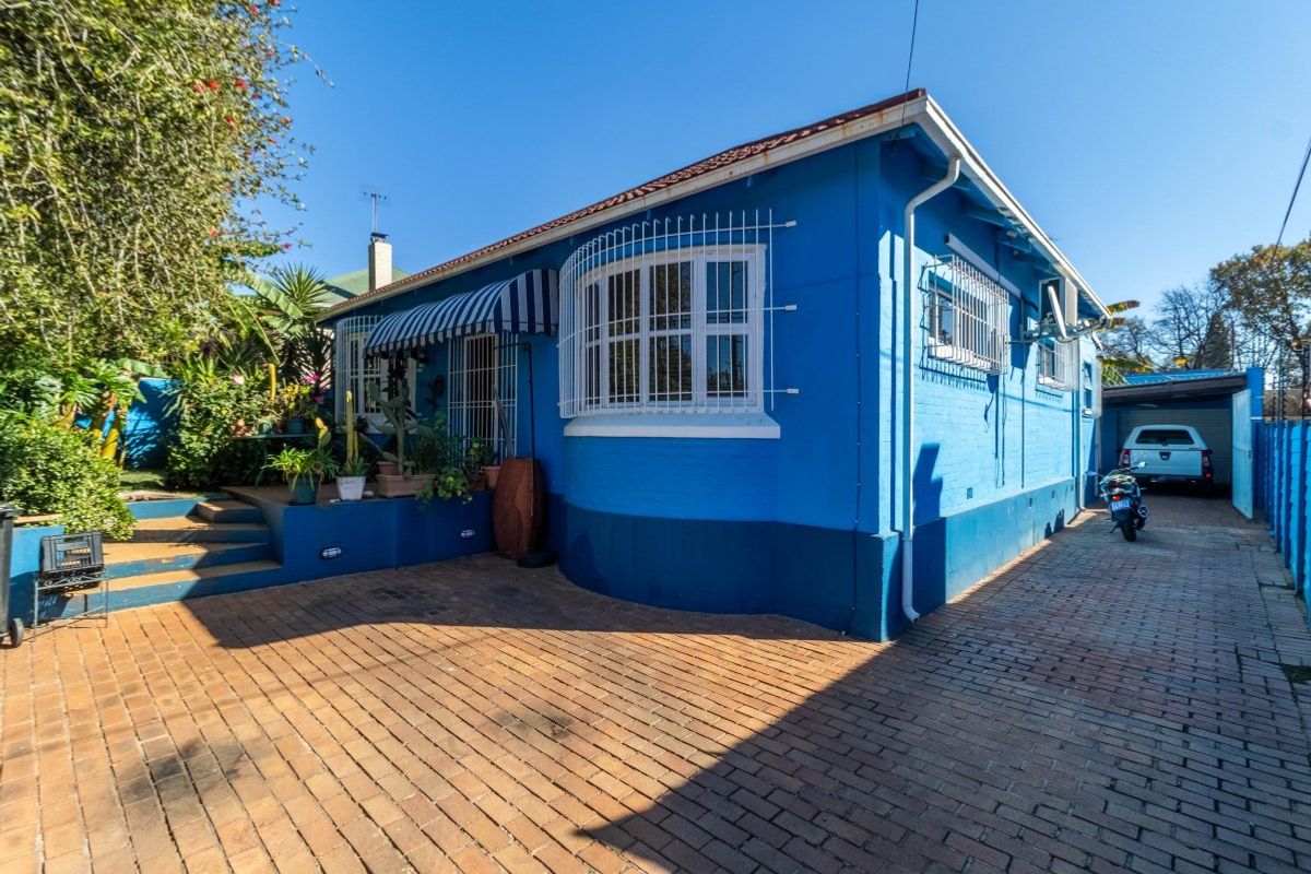 3 Bedroom House For Sale in Kensington - Photo 3