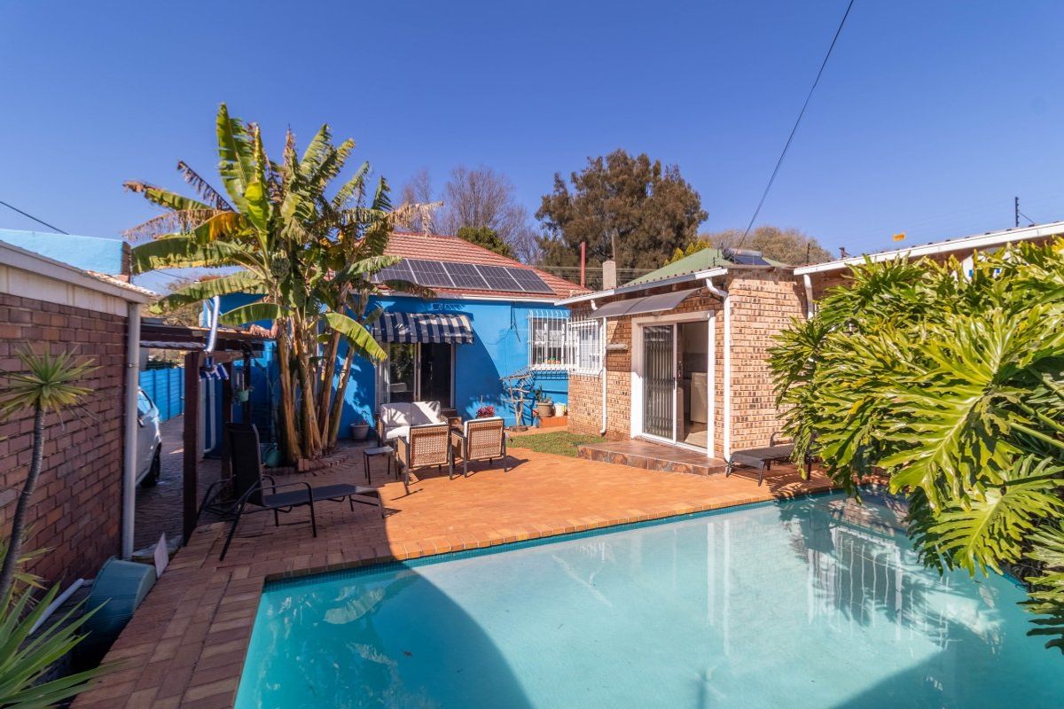 3 Bedroom House For Sale in Kensington - Photo 4
