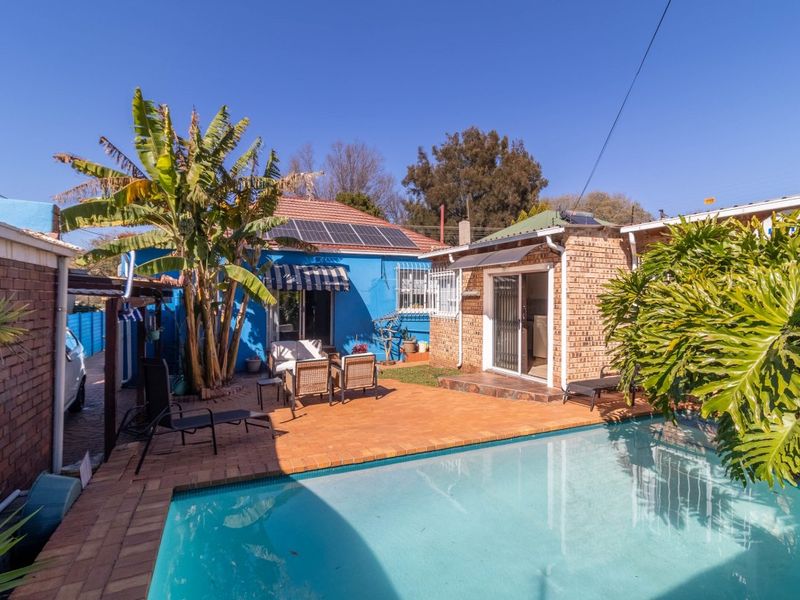 3 Bedroom House For Sale in Kensington - Photo 4