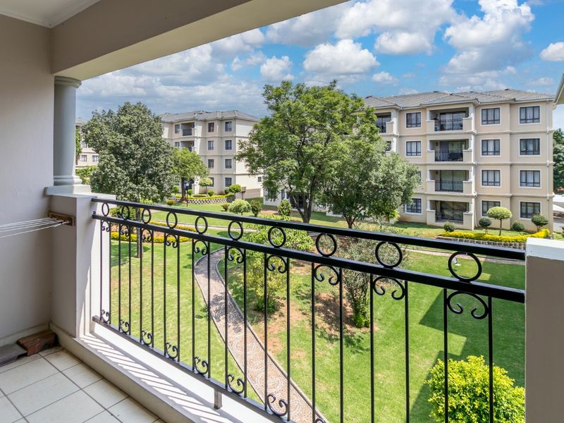 Modern Ground Floor 1 Bedroom Apartment with full bathrooms setup. - Photo 10