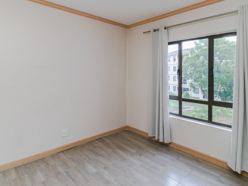 Modern Ground Floor 1 Bedroom Apartment with full bathrooms setup. - Photo 8