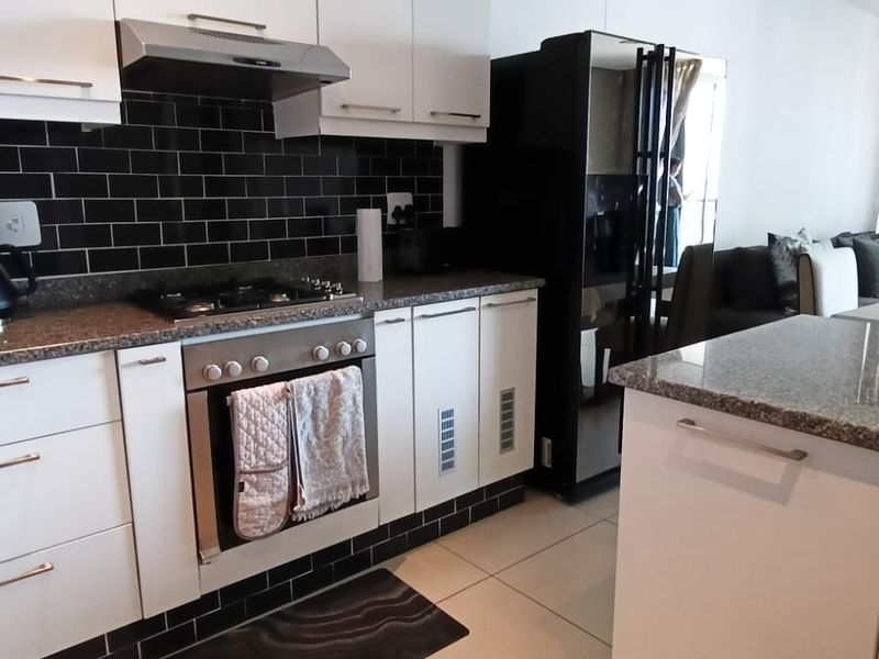 To let in CentralUmhlanga, Furnished turnkey, 3 Bedroom apartment. - Photo 10