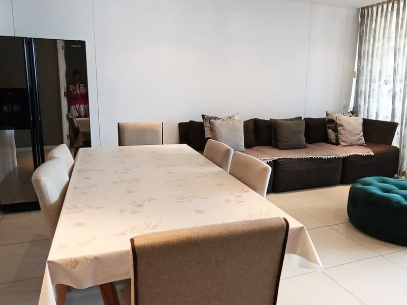 To let in CentralUmhlanga, Furnished turnkey, 3 Bedroom apartment. - Photo 3