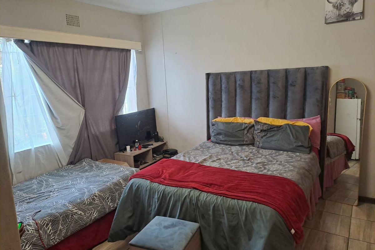 LARGEST Unit available in Top Class Arcadia - Photo 4