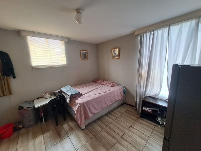 LARGEST Unit available in Top Class Arcadia - Photo 8