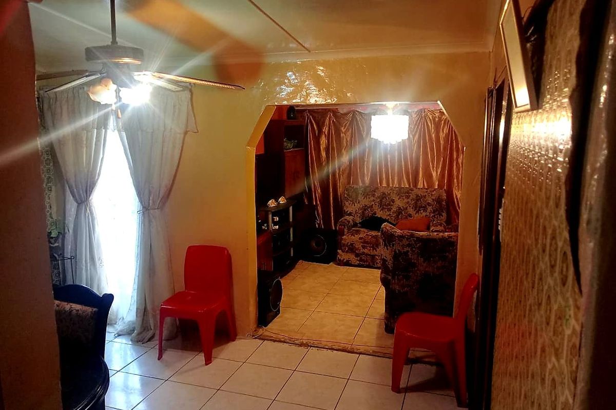 2 Bedroom House for Sale in Mdantsane - Photo 5